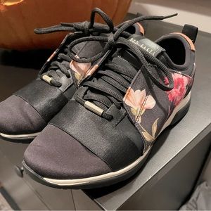 Women’s Ted Baker trainers, size 8, black with pink floral. Like new condition